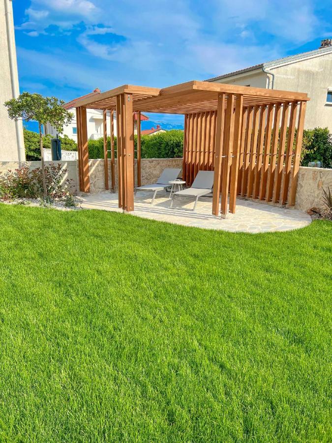 Apartment Baska Mit Poolarea - Krk, Kroatien Exterior photo