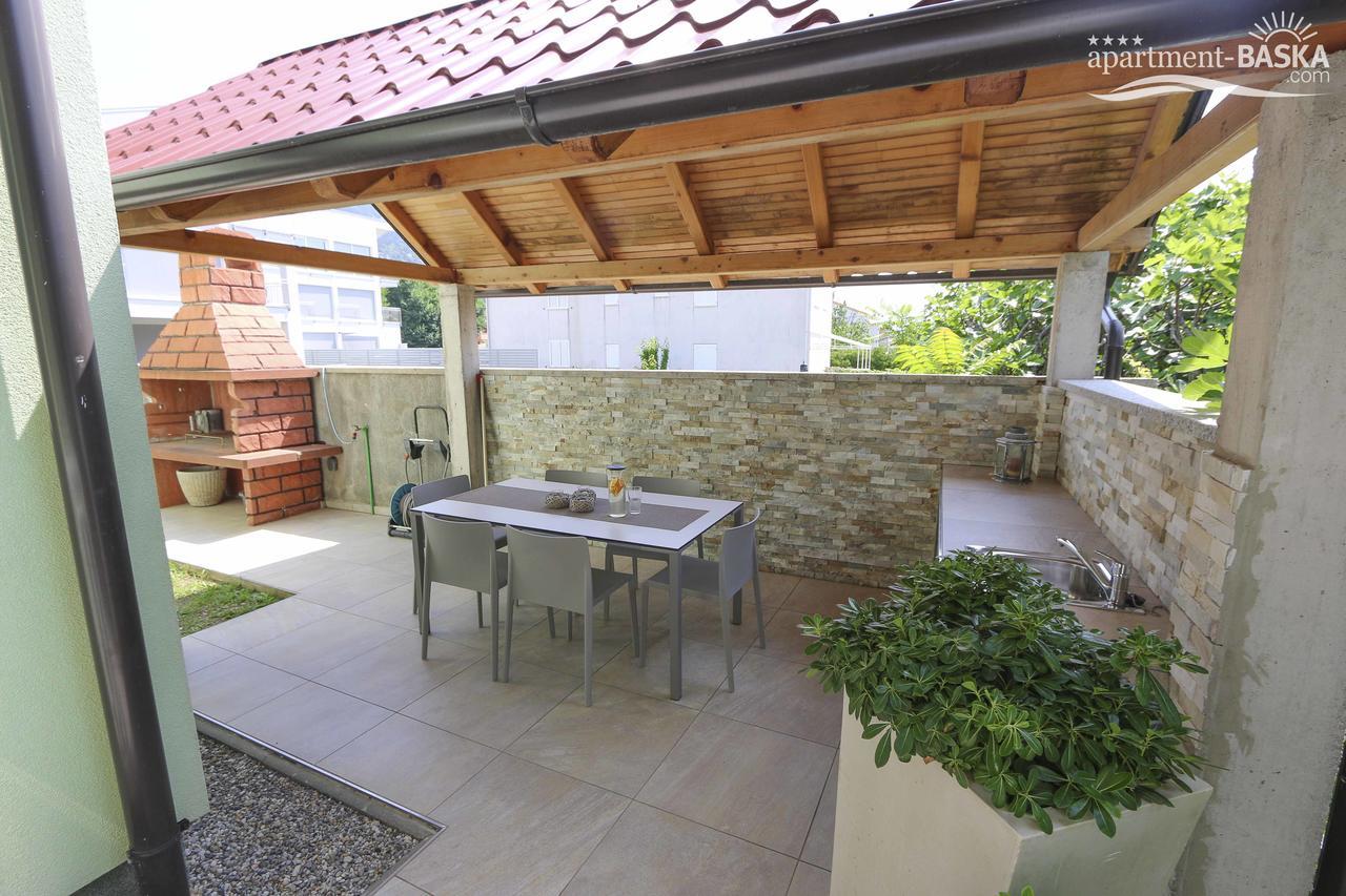 Apartment Baska Mit Poolarea - Krk, Kroatien Exterior photo