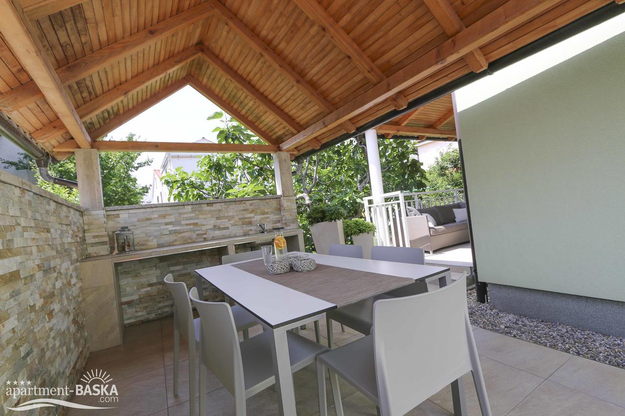 Apartment Baska Mit Poolarea - Krk, Kroatien Exterior photo