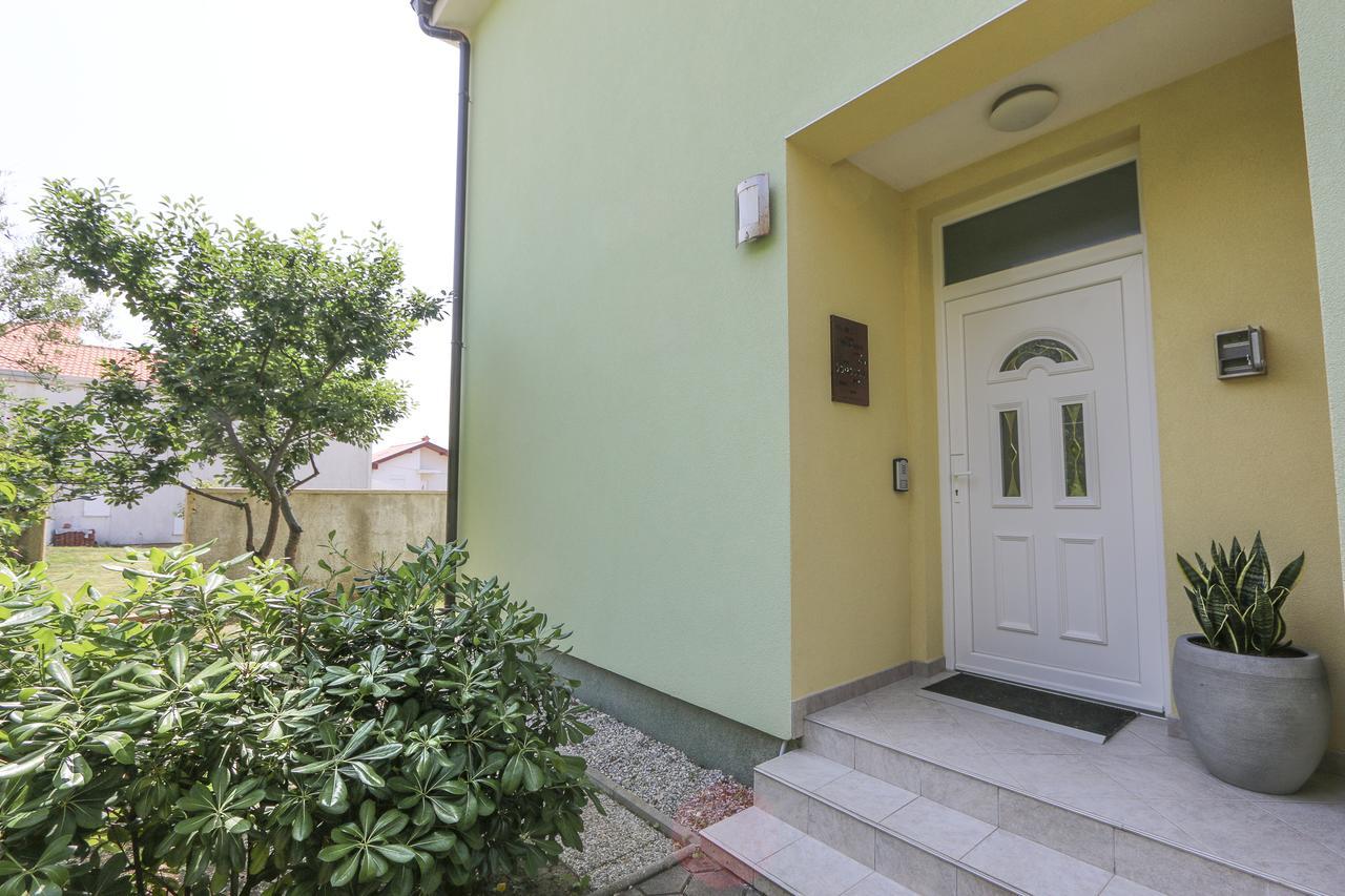 Apartment Baska Mit Poolarea - Krk, Kroatien Exterior photo